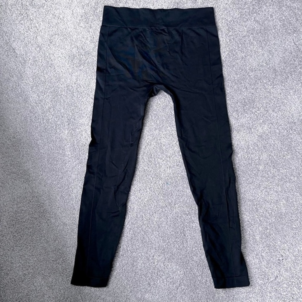 Motherhood black seamless Maternity leggings size small/medium - Picture 2 of 5